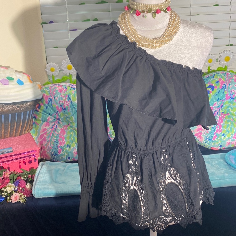 BCBGMaxAzria Black One-Shoulder Lace Blouse